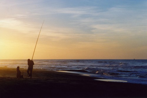 Moroc, Aglou, fisherman and son - low